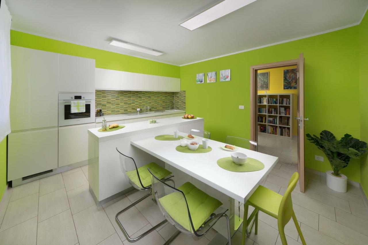 Rainbow Pula Exterior foto