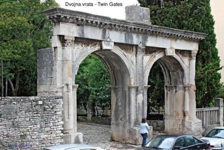 Rainbow Pula Exterior foto